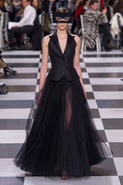 Look 68